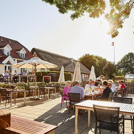 Hotell Gl. Avernaes Sinatur & Konference