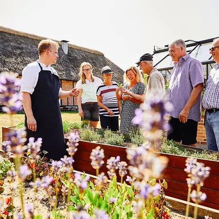 Gl. Avernaes Sinatur & Konference