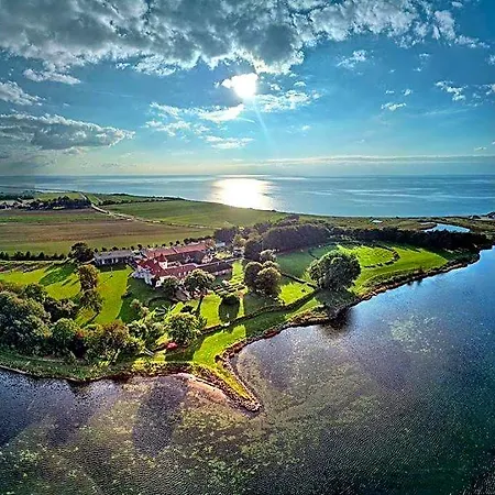 Szálloda Gl. Avernaes Sinatur & Konference 3*