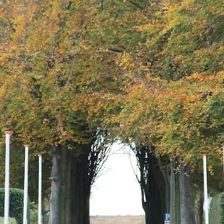 Gl. Avernaes Sinatur & Konference 3*