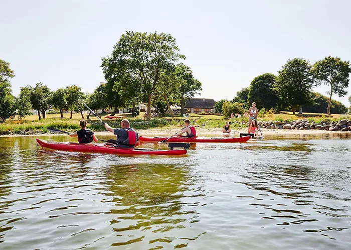 Hotel Gl. Avernaes Sinatur & Konference 3*