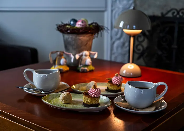 Gl. Avernaes Sinatur & Konference Hotel 3*