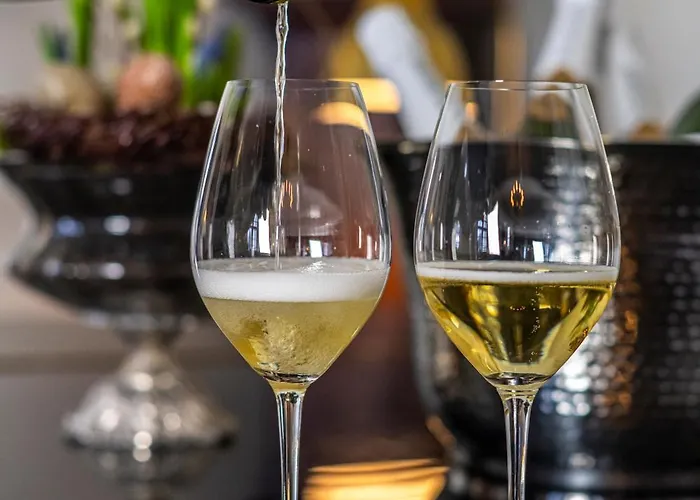 Hotel Gl. Avernaes Sinatur & Konference 3*